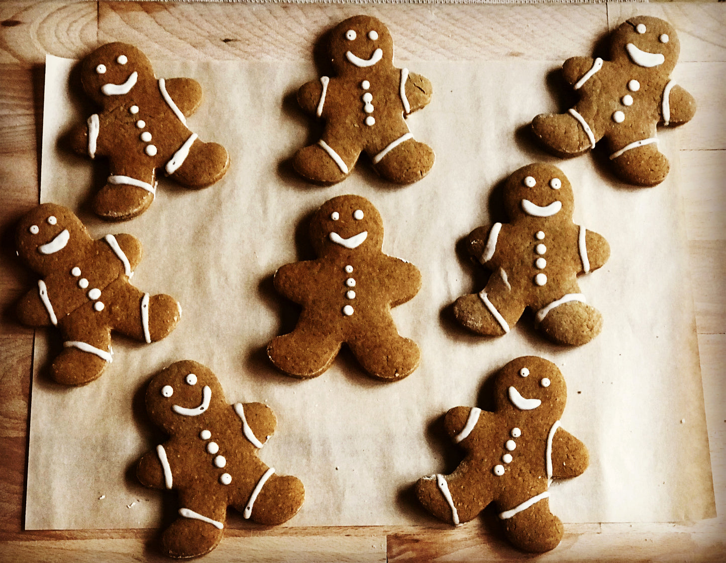 100 Gingerbread Men Cookies Holiday Cookies
