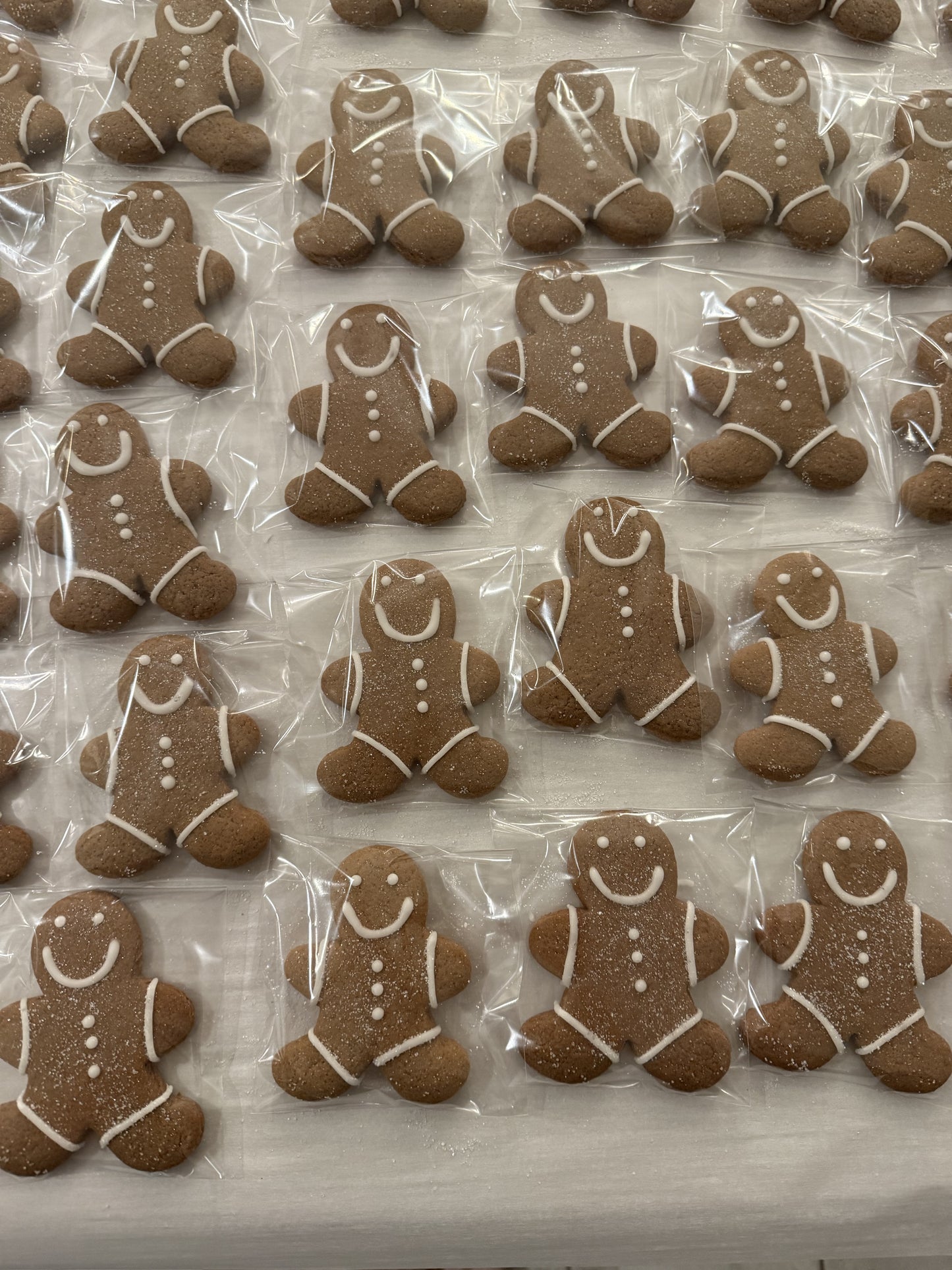 100 Gingerbread Men Cookies Holiday Cookies